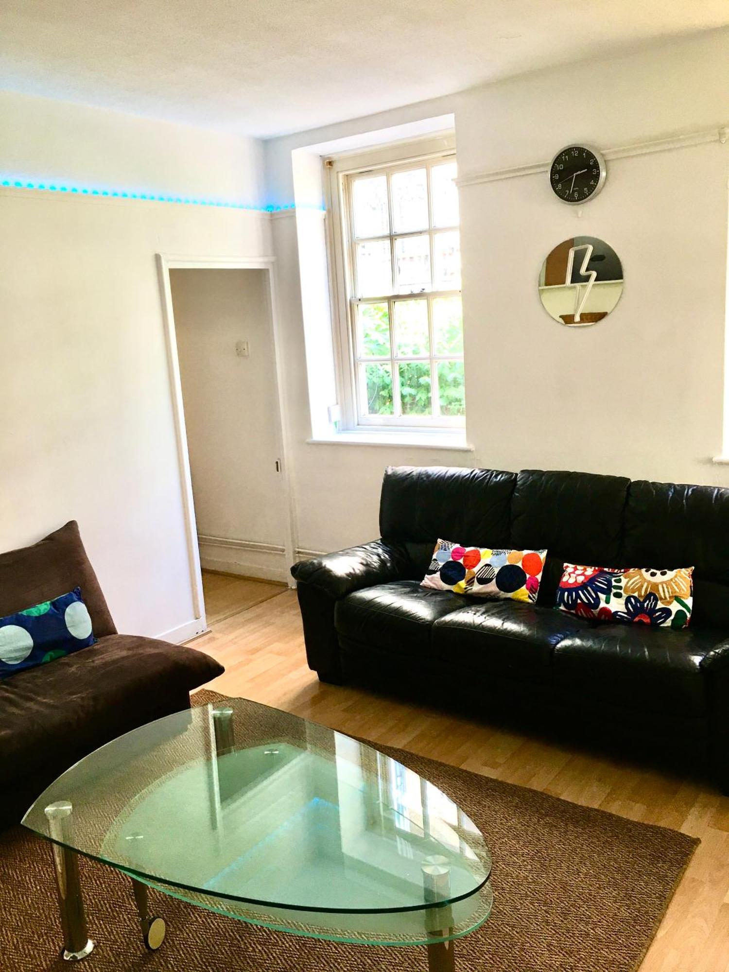 Comfy Private Bedrooms In Heart Of Gasthof *